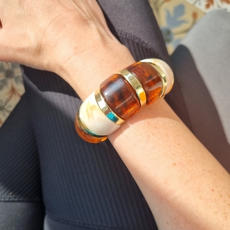 Lastikli kahverengi bileklik