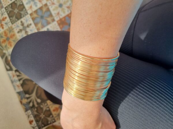 Çoklu görünüm gold bileklik